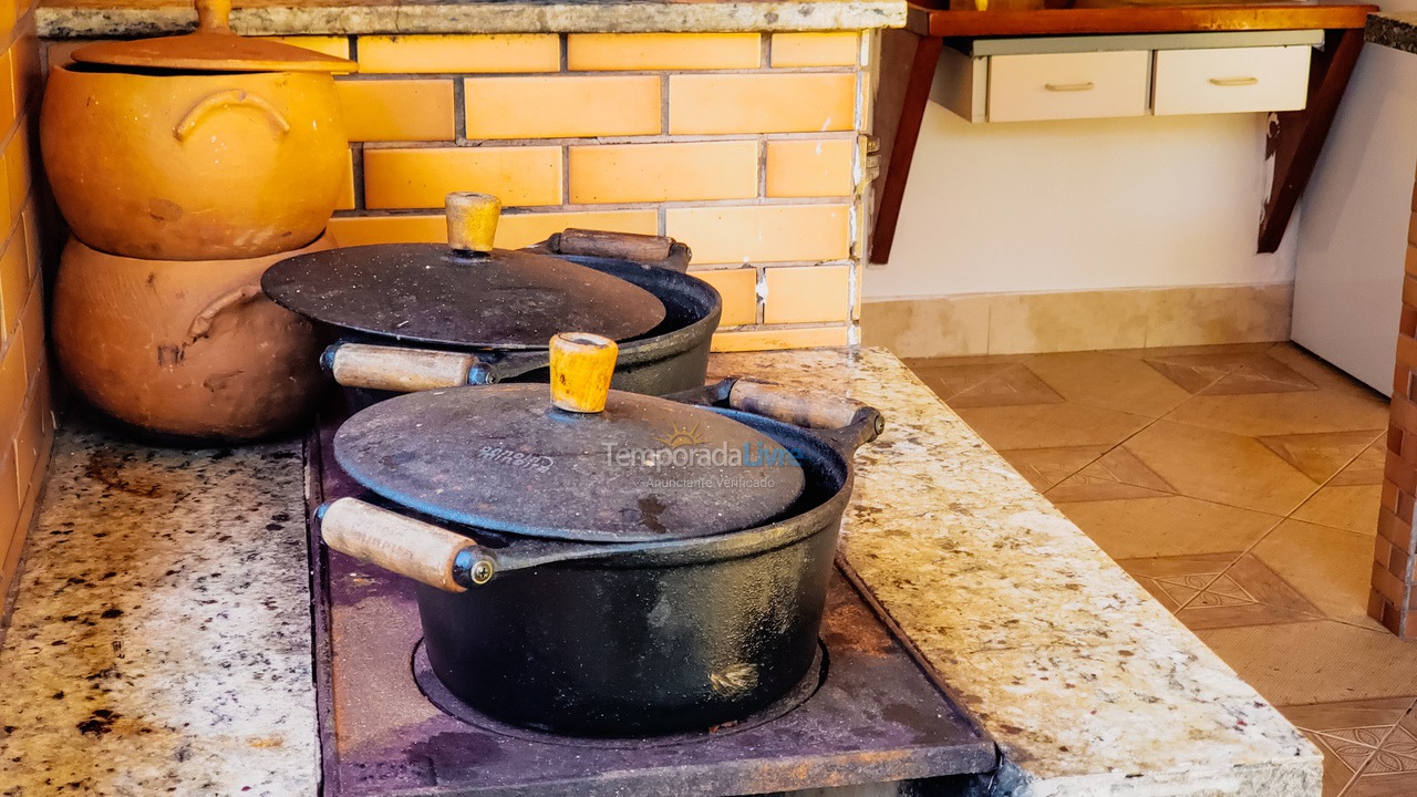 Chácara / sítio para aluguel de temporada em Juquitiba (Piscina Guitarra 30 Metros da Rodovia Festas E Temporada)