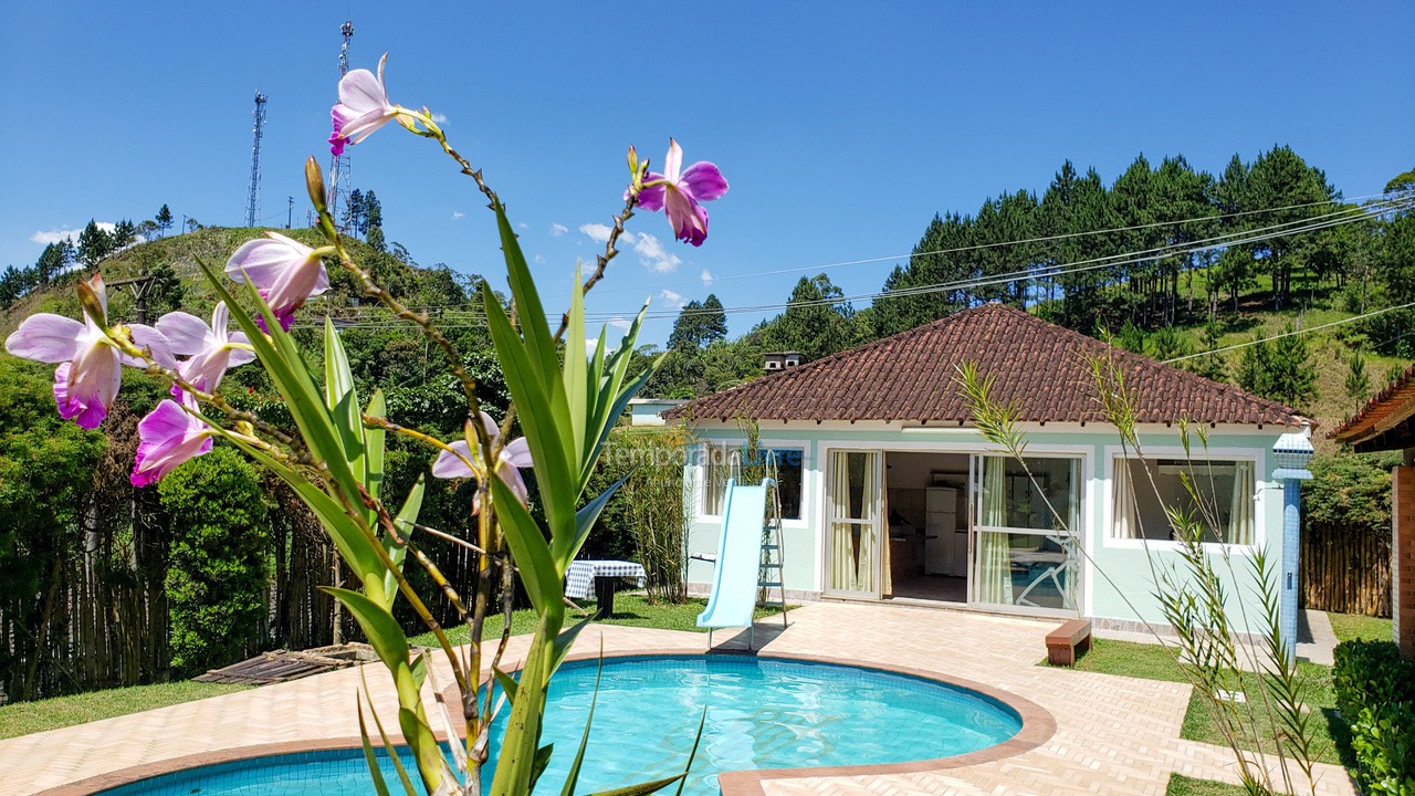 Chácara / sítio para aluguel de temporada em Juquitiba (Piscina Guitarra 30 Metros da Rodovia Festas E Temporada)