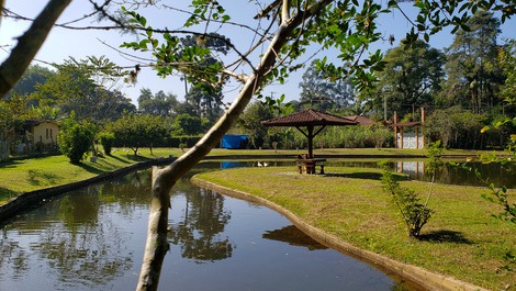 SÍTIO PARA TEMPORADA PROXÍMO A SÃO LOURENÇO DA SERRA ( FÁCIL ACESSO)