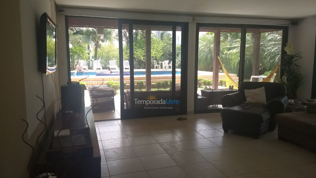 Casa para alquiler de vacaciones em Guarujá (Enseada)
