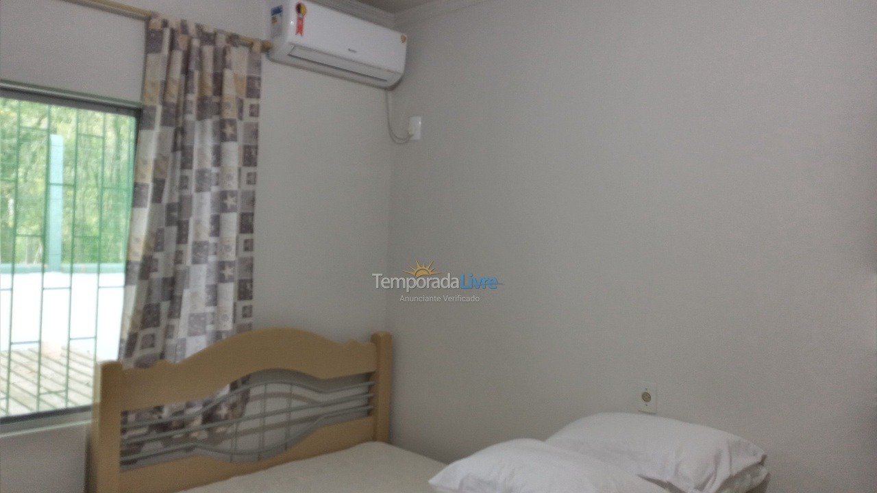 Casa para aluguel de temporada em Bombinhas (Mariscal)