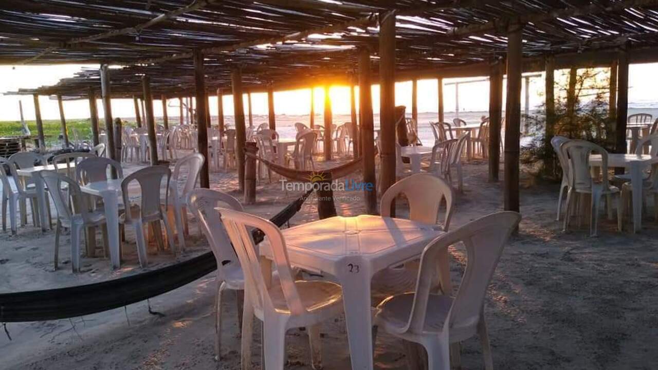 Casa para aluguel de temporada em Ilha Comprida (Av Moreira Sales)