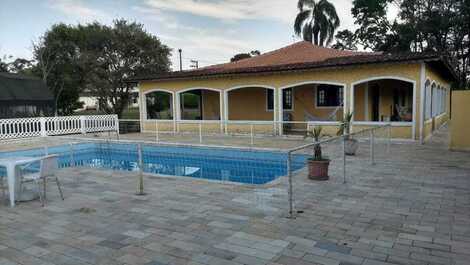 BEAUTIFUL CHACARA IN MOGI DAS CRUZES, ACCOMMODATES 150 PEOPLE IN BEDS.