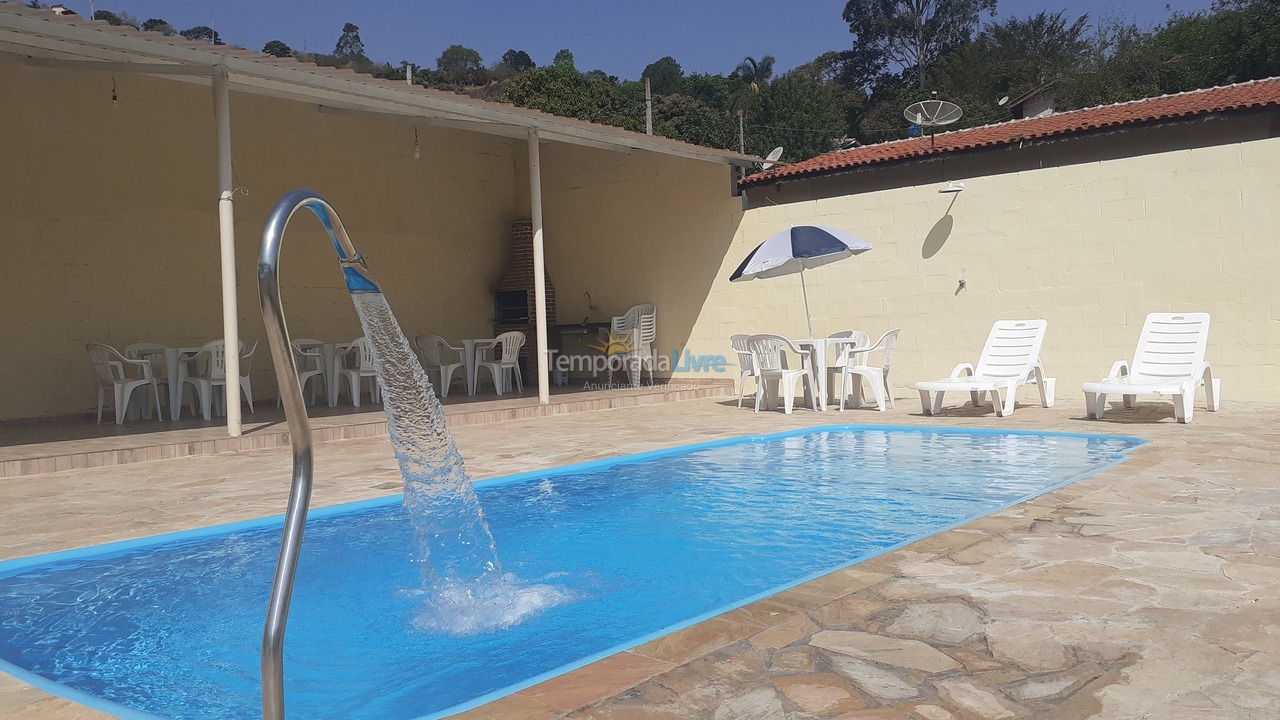 Chácara / sítio para aluguel de temporada em Atibaia (Bairro dos Pires)