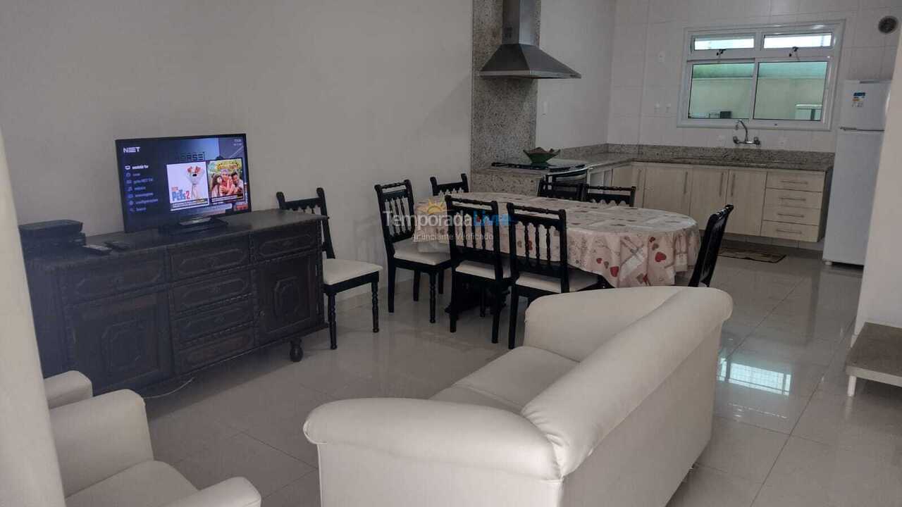 Casa para aluguel de temporada em Florianopolis (Canasvieiras)