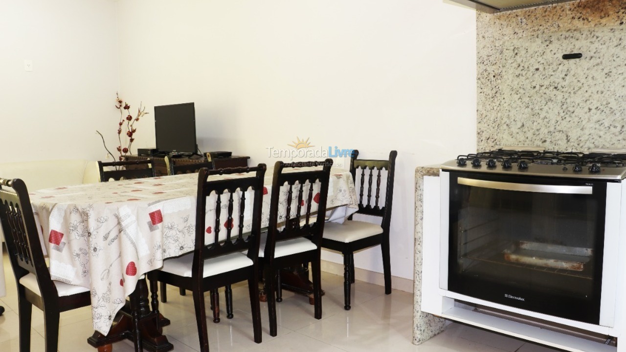 Casa para aluguel de temporada em Florianopolis (Canasvieiras)