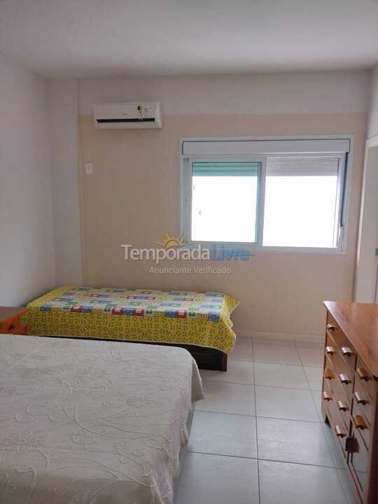 Casa para aluguel de temporada em Florianopolis (Canasvieiras)