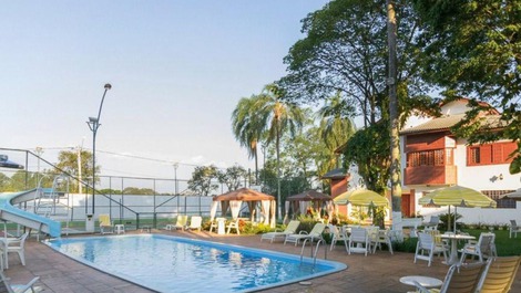 ALQUILER DE VILLA COMPARTIDA PARA HASTA 20 PERSONAS.