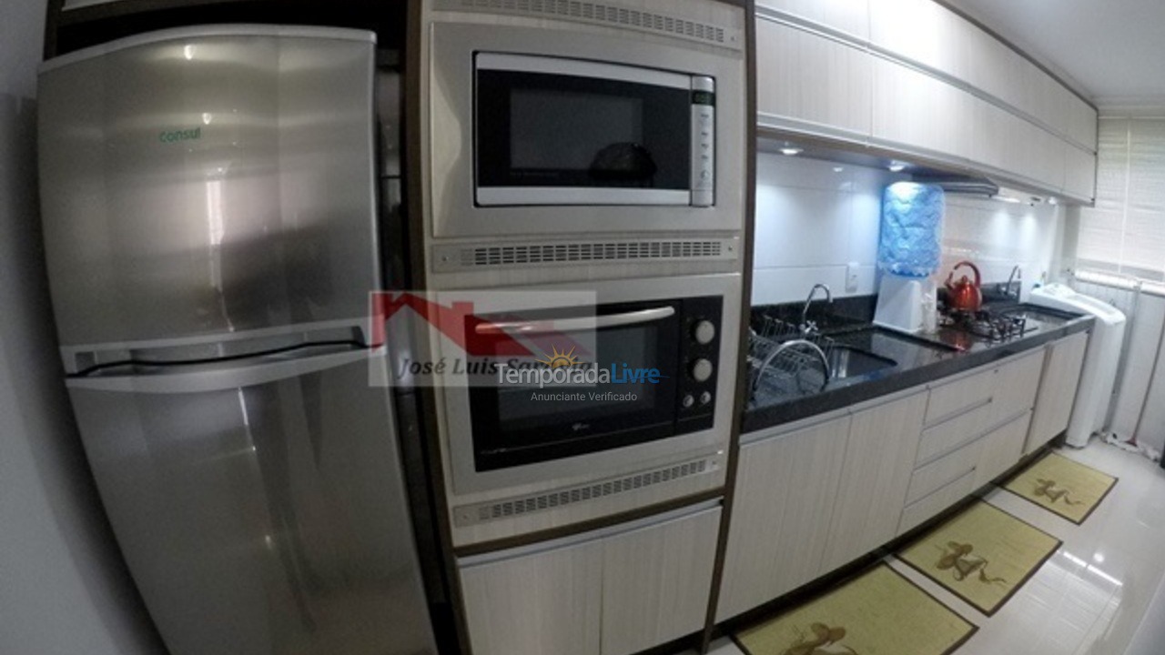 Apartamento para aluguel de temporada em Bombinhas (Praia de Bombas)