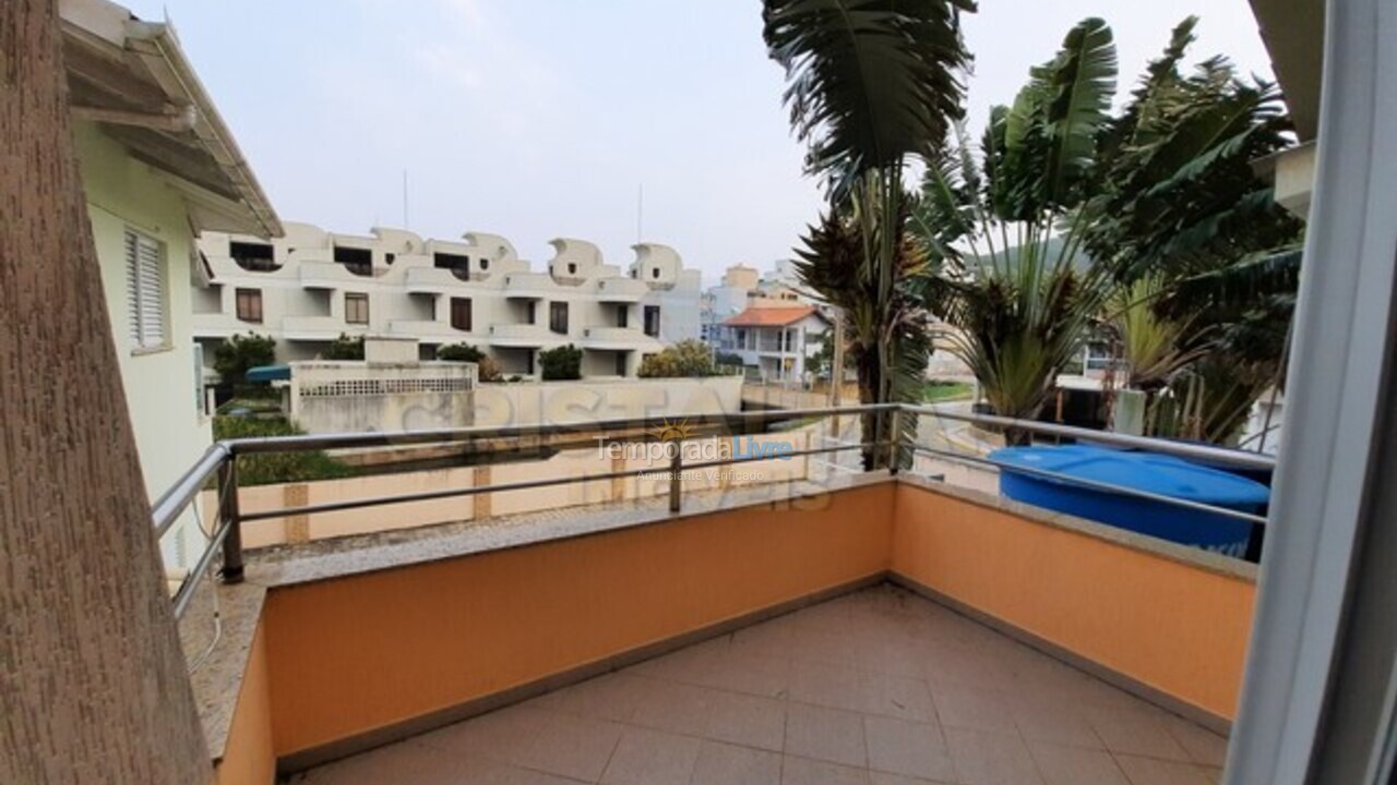 House for vacation rental in Bombinhas (Praia de Bombas)