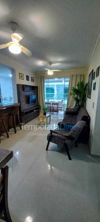 Apartamento para aluguel de temporada em Bombinhas (Praia de Bombas)