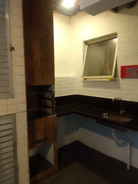 Alugo apartamento na rua da Praia do Forte Cabo frio para 5 pessoas