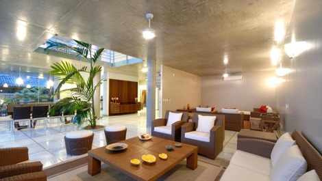 LUXURY HOUSE FOOT IN THE SAND FOR LEASE AND SALE.