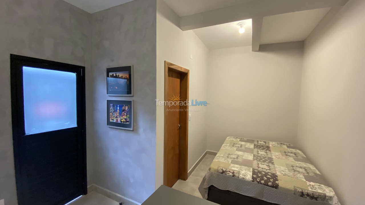 Casa para aluguel de temporada em São José dos Campos (Vila Tatetuba)