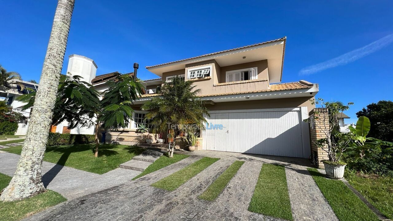 House for vacation rental in Florianopolis (Jurerê Internacional)