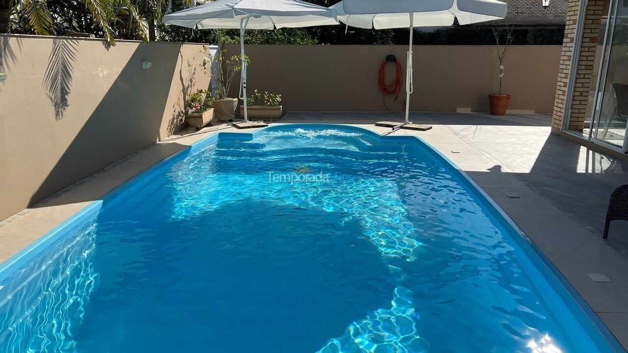 House for vacation rental in Florianopolis (Jurerê Internacional)