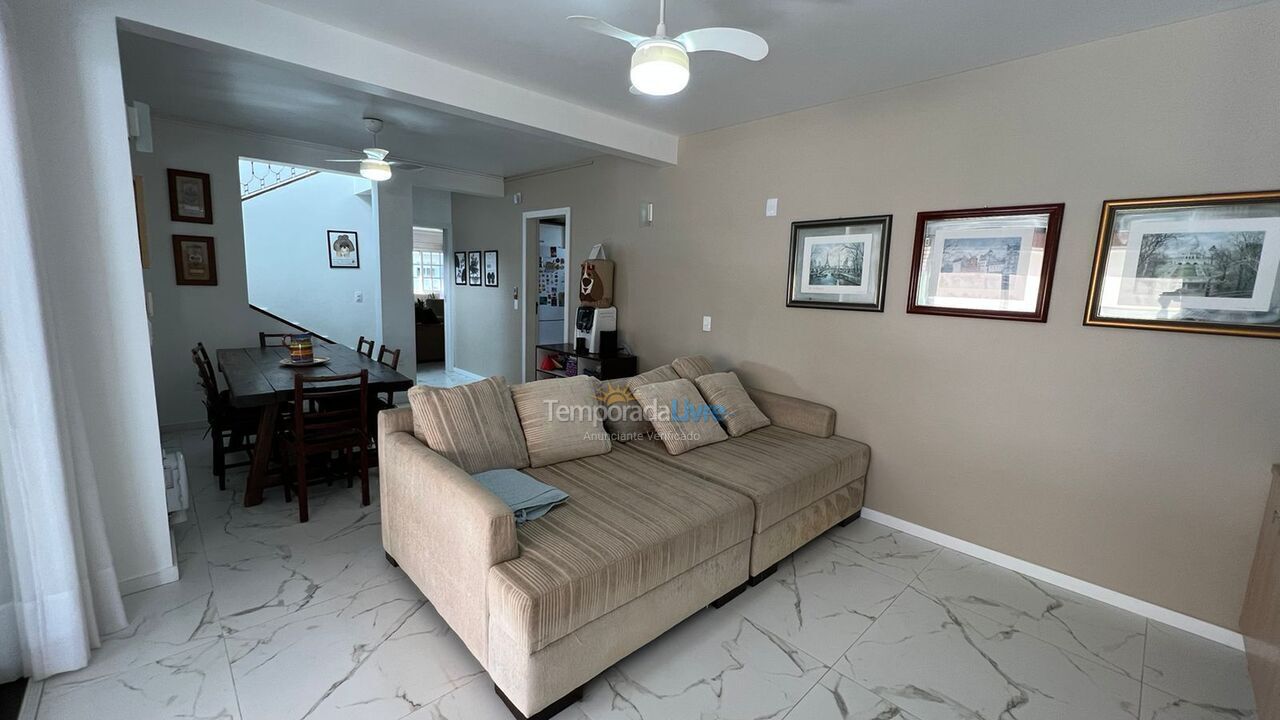 House for vacation rental in Florianopolis (Jurerê Internacional)
