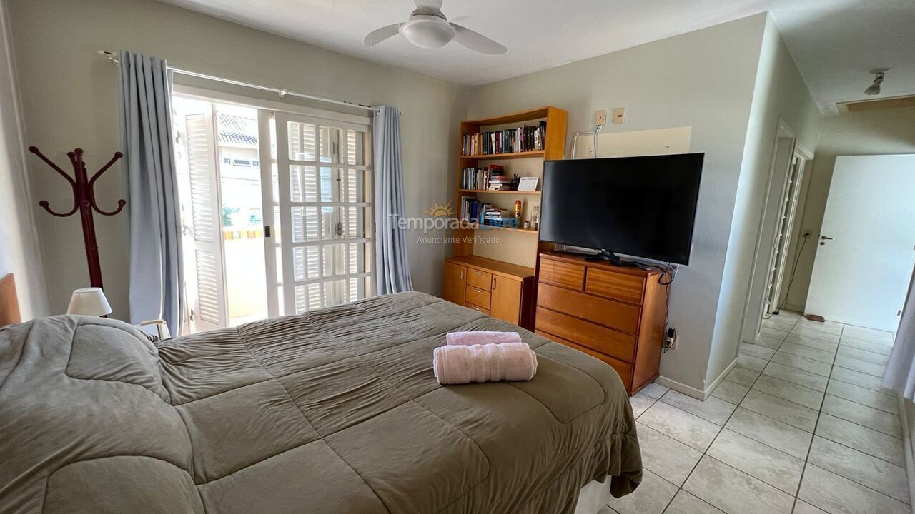 House for vacation rental in Florianopolis (Jurerê Internacional)