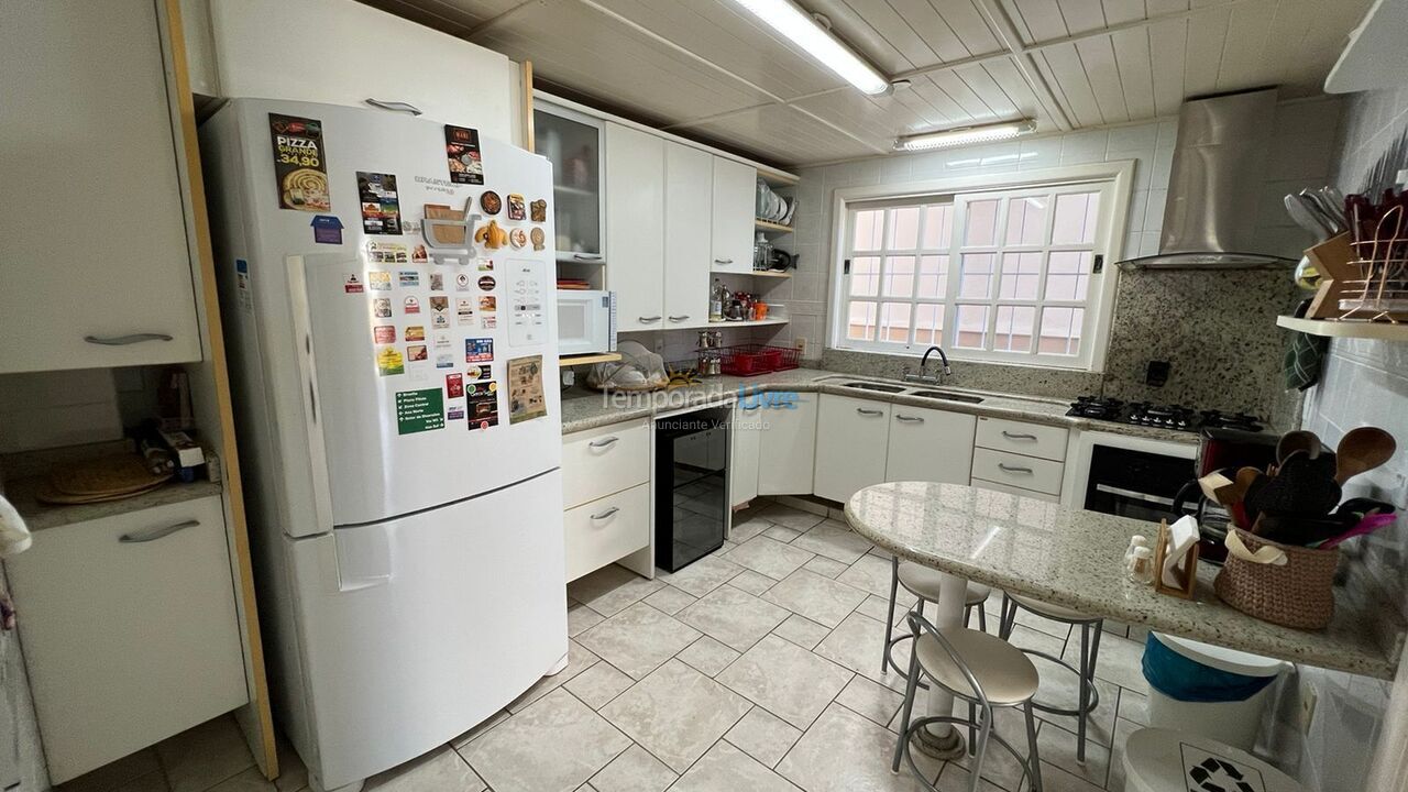 House for vacation rental in Florianopolis (Jurerê Internacional)