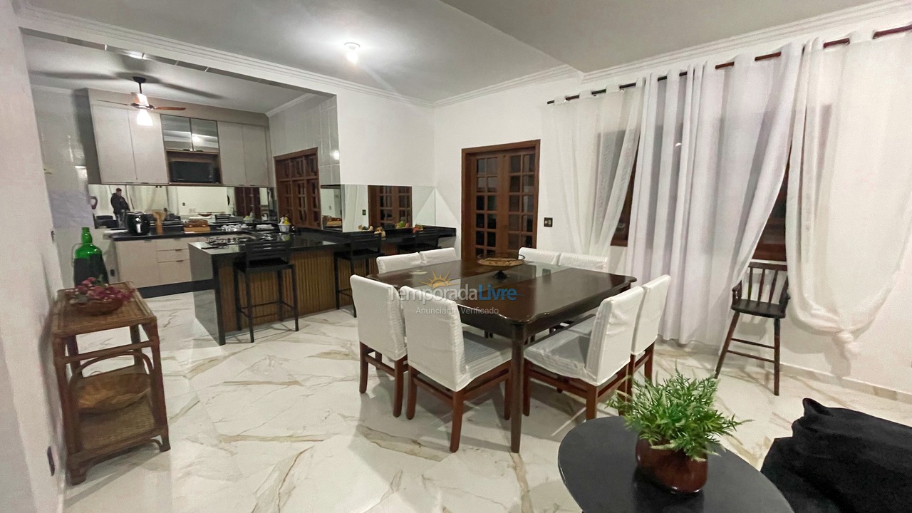 House for vacation rental in Bertioga (Praia do Indaiá)