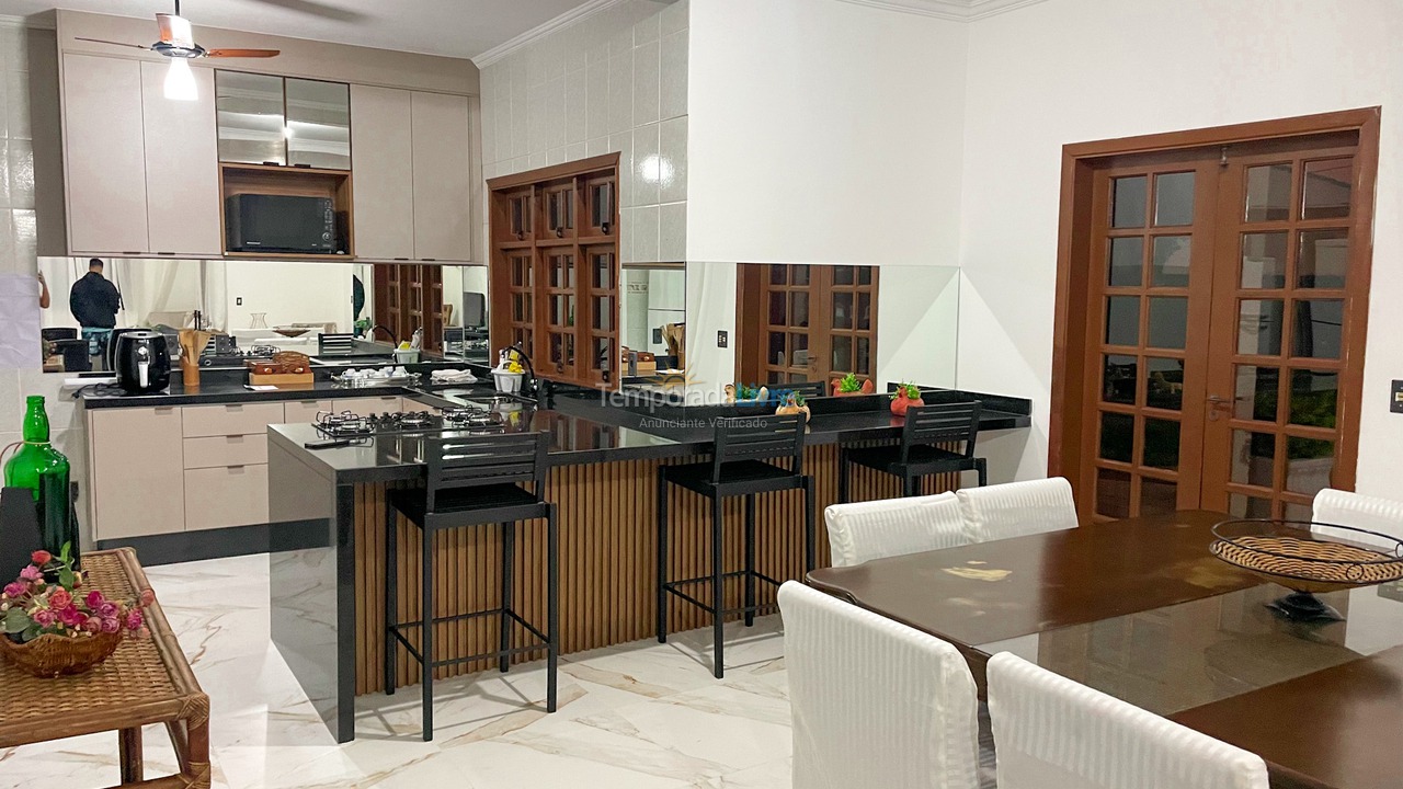 House for vacation rental in Bertioga (Praia do Indaiá)