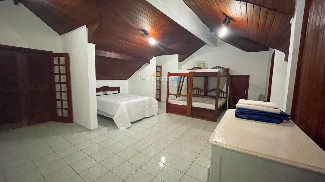 House for vacation rental in Bertioga (Praia do Indaiá)