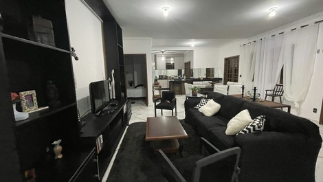 House facing the sea