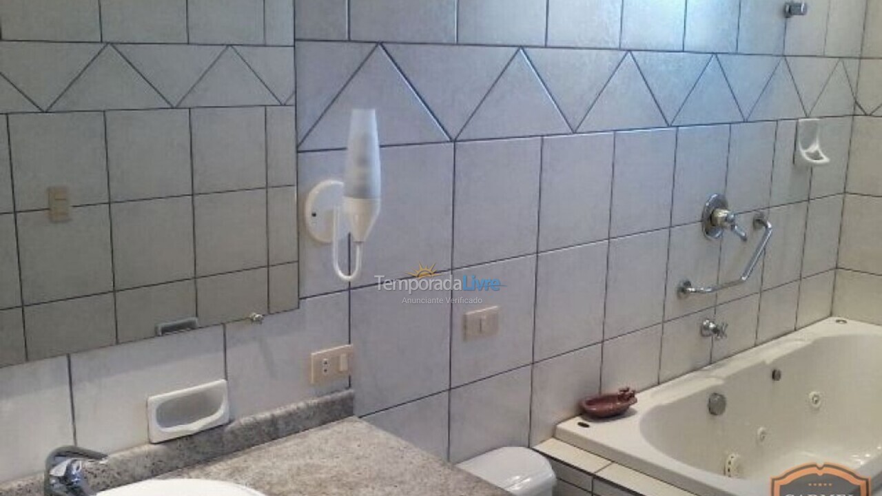 Apartamento para aluguel de temporada em Bombinhas (Praia de Bombas)