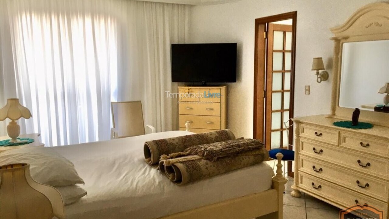 Apartamento para aluguel de temporada em Bombinhas (Praia de Bombas)