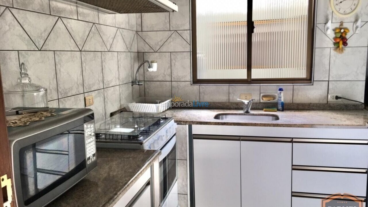 Apartamento para aluguel de temporada em Bombinhas (Praia de Bombas)