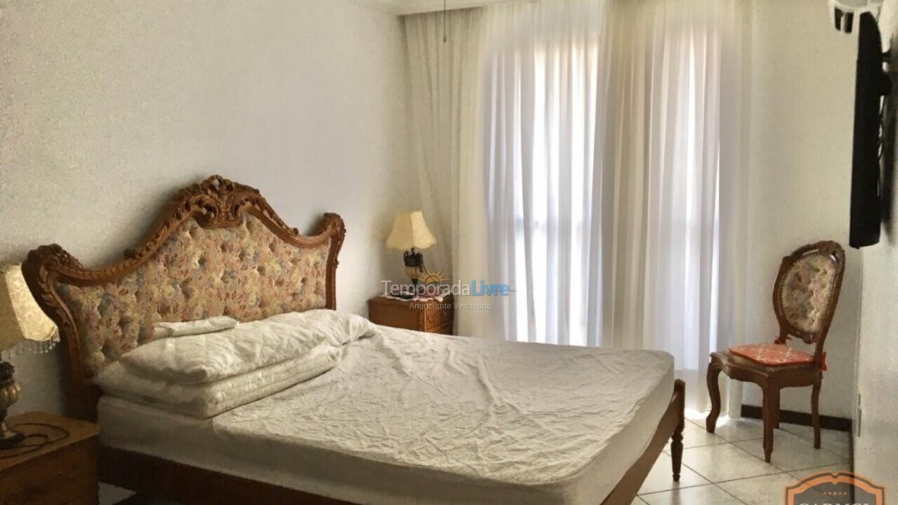 Apartamento para aluguel de temporada em Bombinhas (Praia de Bombas)