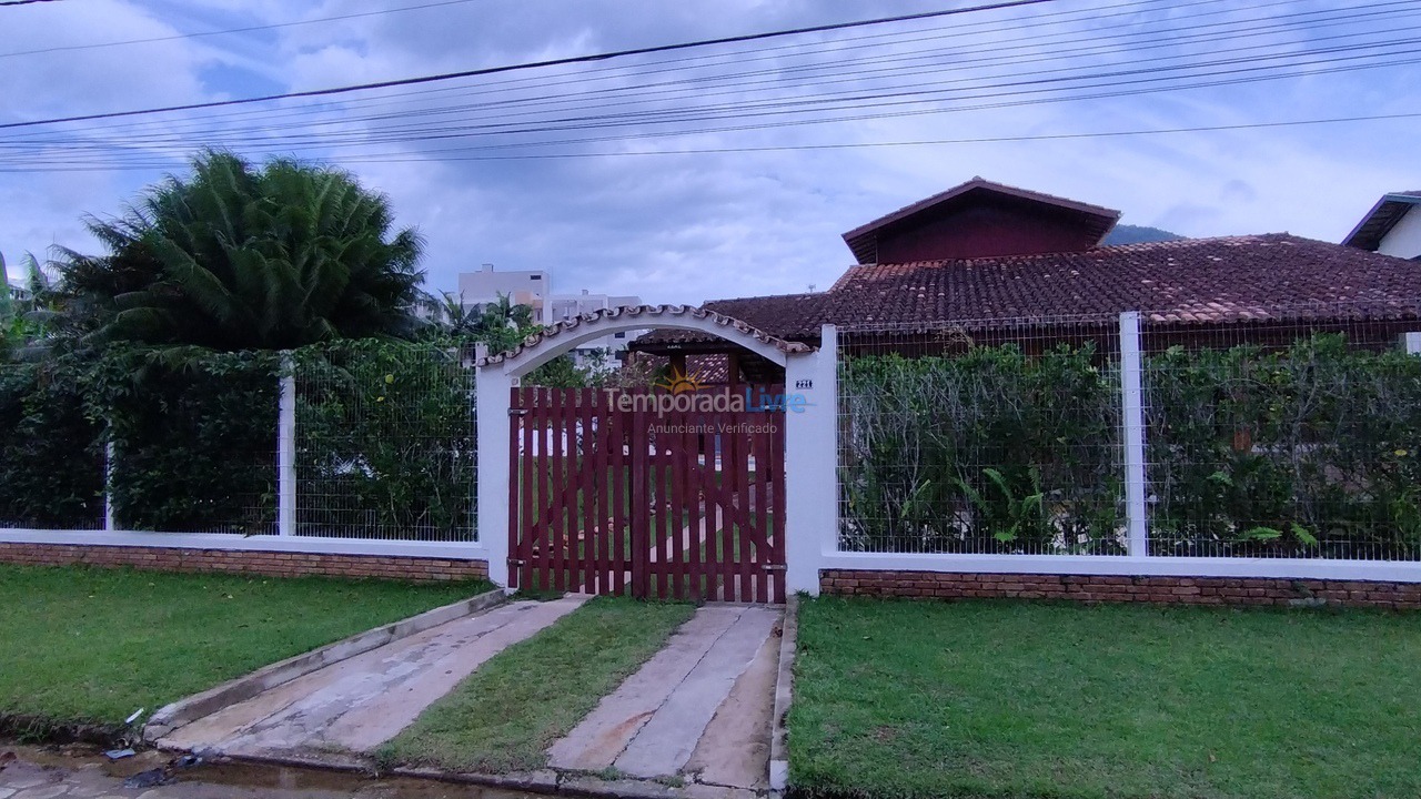 House for vacation rental in Ubatuba (Enseada)