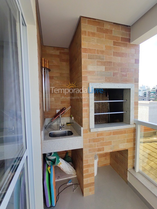 Apartamento para aluguel de temporada em Governador Celso Ramos (Praia de Palmas)