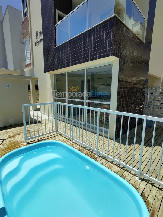 Apartamento para aluguel de temporada em Governador Celso Ramos (Praia de Palmas)