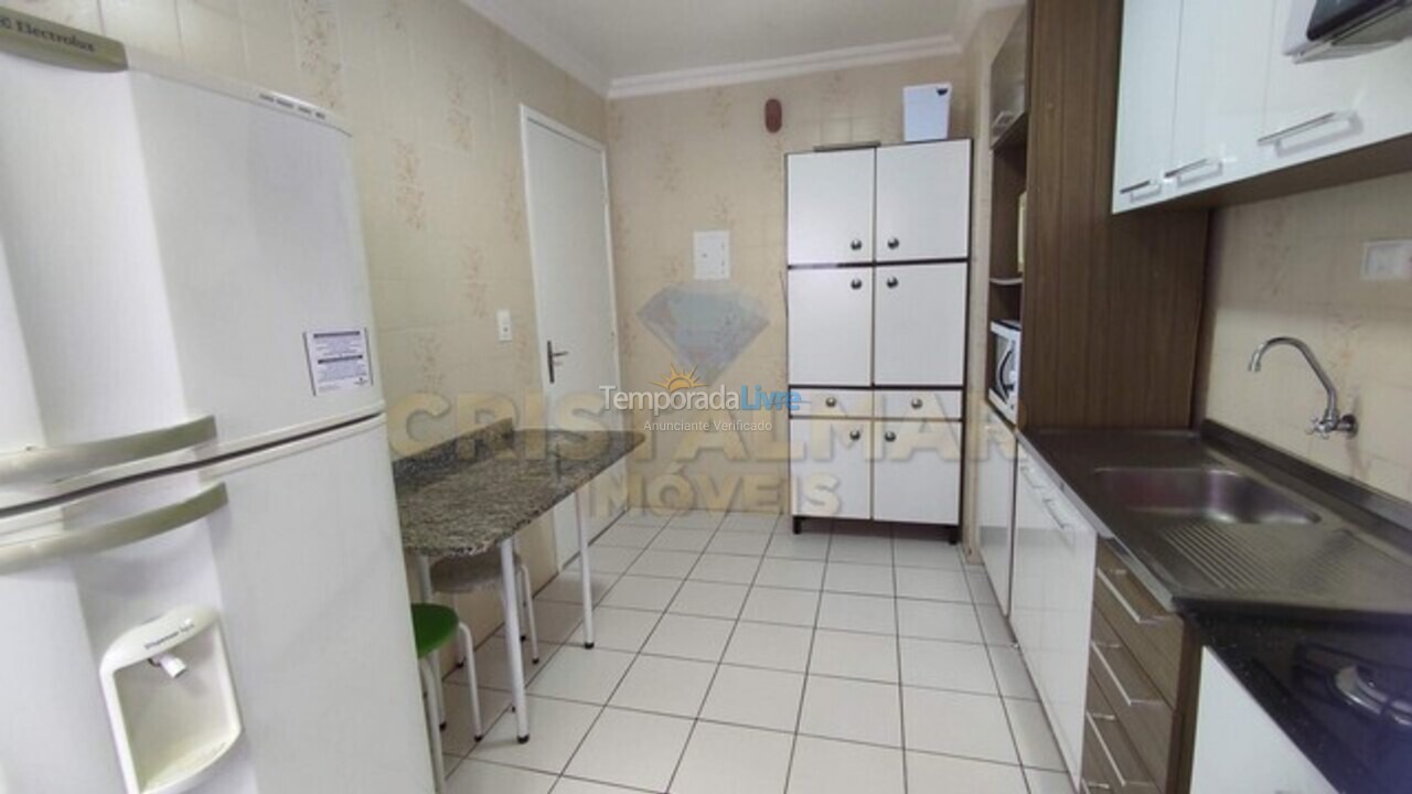 Apartamento para aluguel de temporada em Bombinhas (Praia de Bombas)