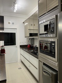APARTAMENTO (ático) DIFERENCIADO, BOMBINHAS, sc, WI-FI, 04 AIRE - rv401