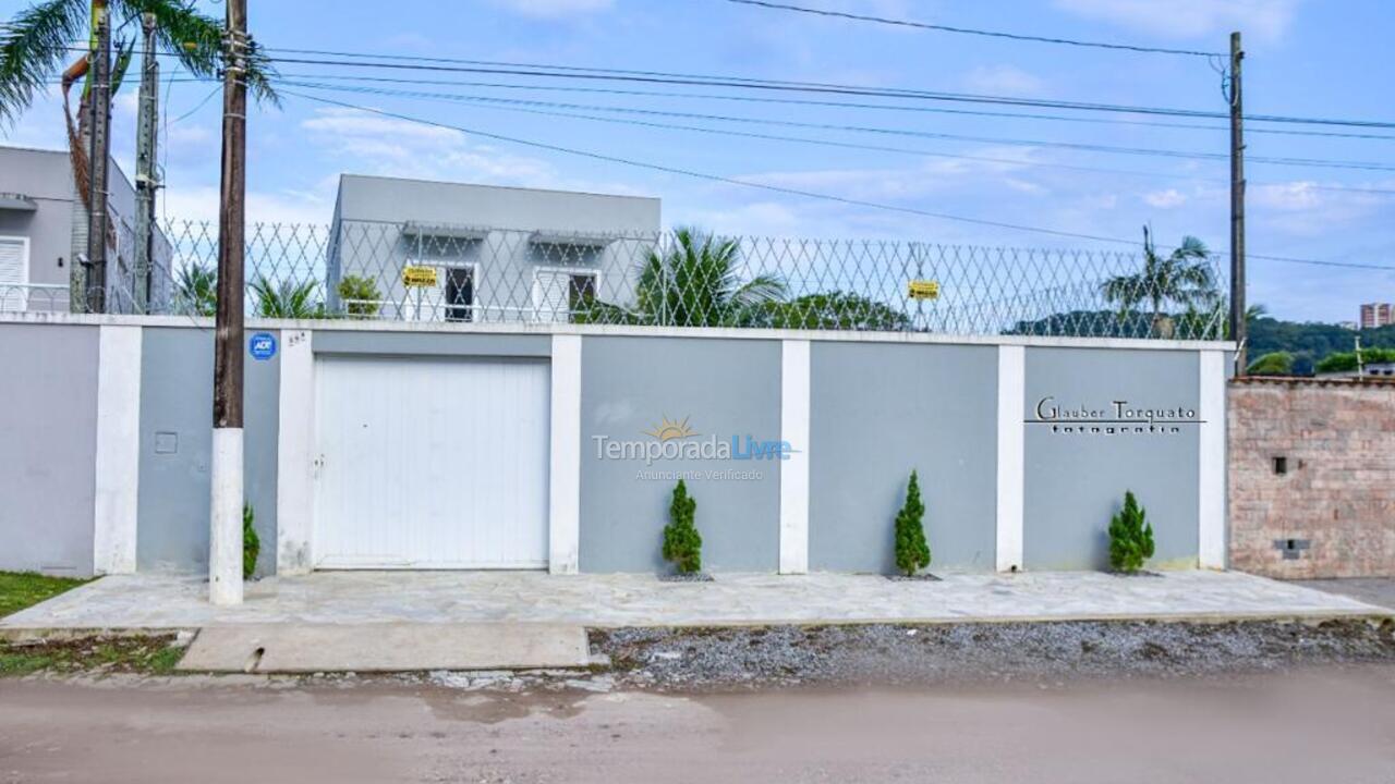 Casa para aluguel de temporada em Guarujá (Praia do Pernambuco)