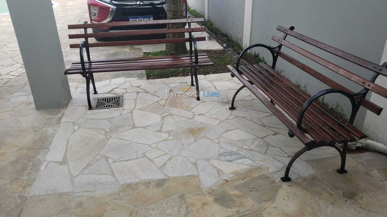 Casa para aluguel de temporada em Guarujá (Praia do Pernambuco)