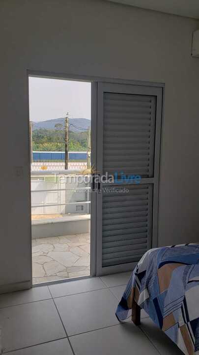 Casa para aluguel de temporada em Guarujá (Praia do Pernambuco)