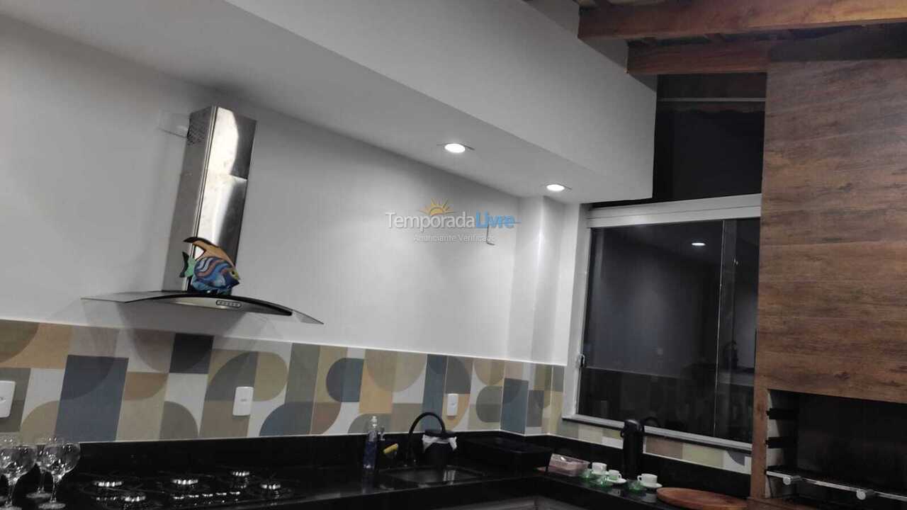 Apartamento para aluguel de temporada em Ubatuba (Praia Grande)