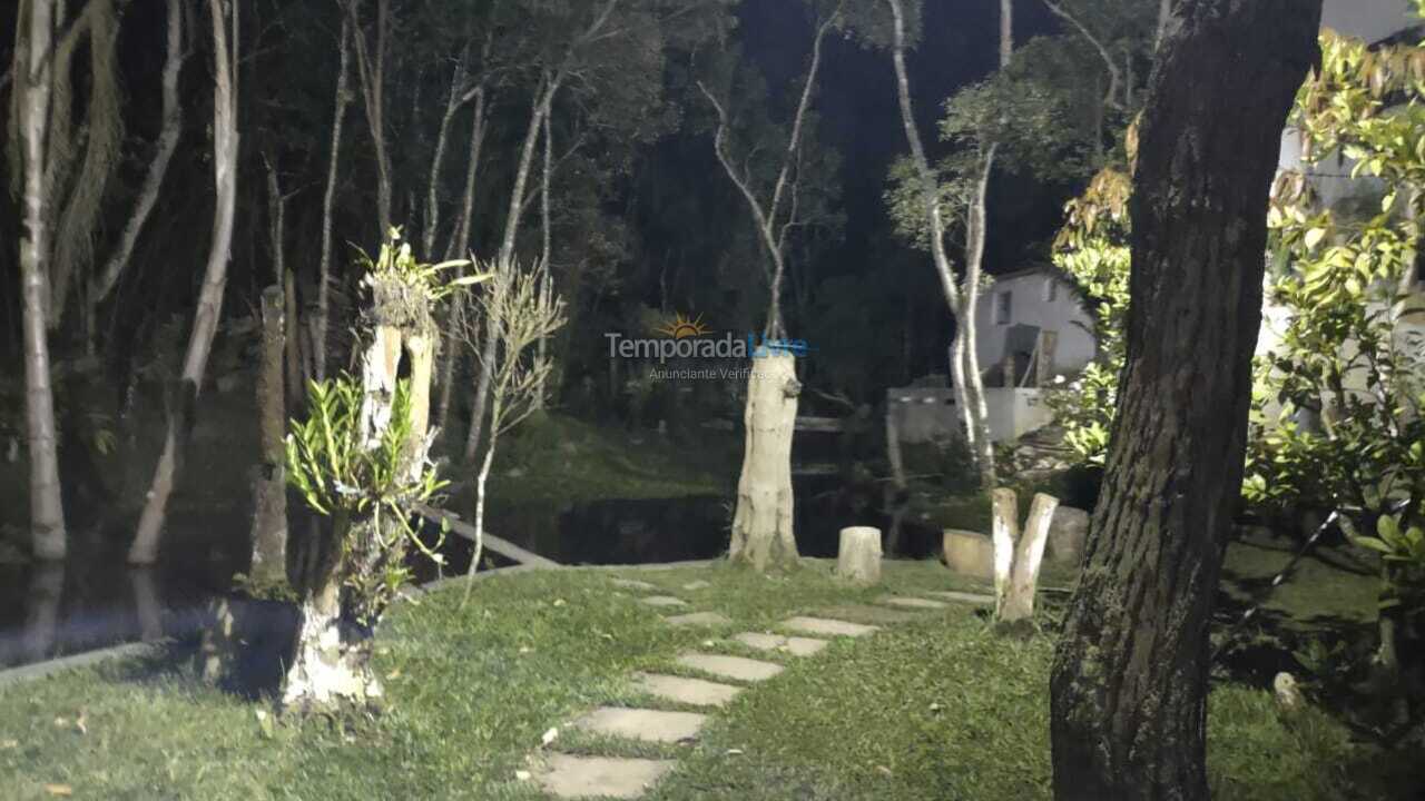 Chácara / sítio para aluguel de temporada em Suzano (Palmeiras)