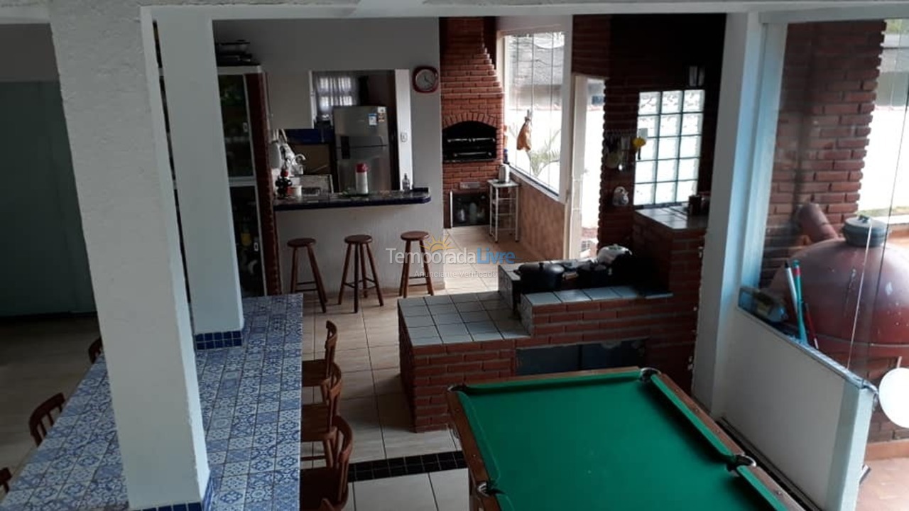 Chácara / sítio para aluguel de temporada em Suzano (Palmeiras)