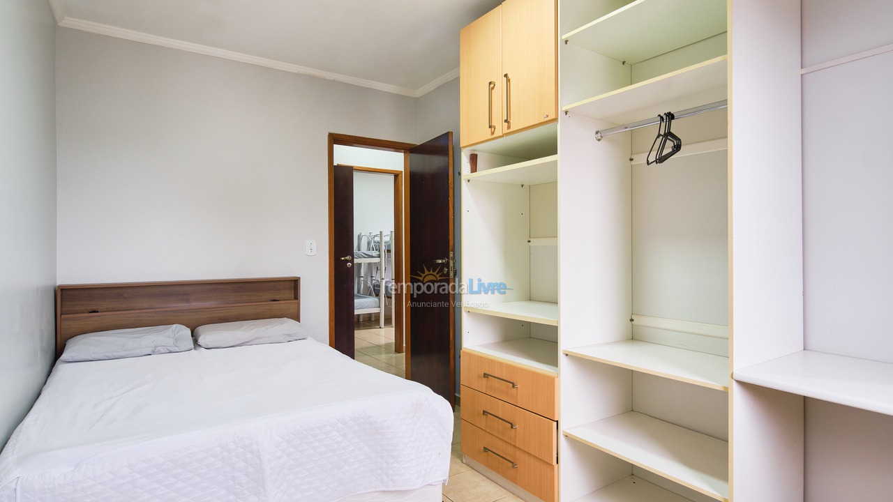 Apartamento para aluguel de temporada em Ubatuba (Praia Grande)