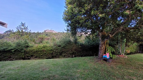 BEAUTIFUL HOUSE 10 PEOPLE 300M FROM CAMPOS DO JORDÃO MIRANTE