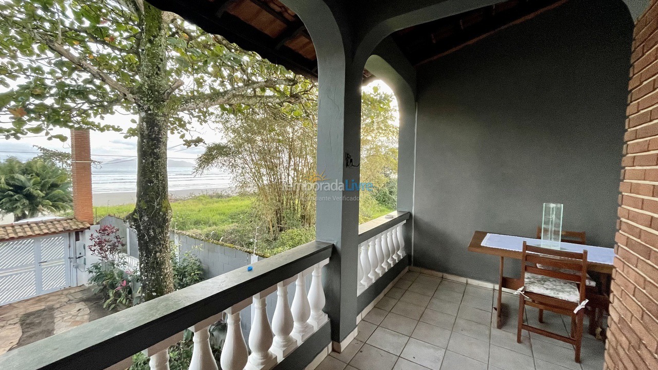 Casa para alquiler de vacaciones em Bertioga (Jardim Indaiá)