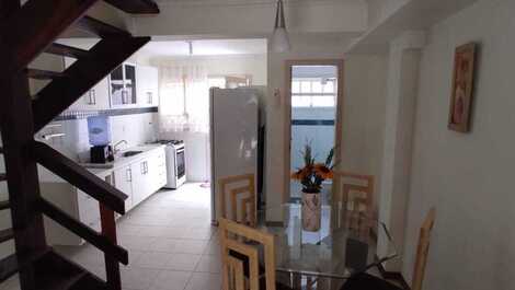 Excelente apto com 02 quartos com ar condicionado, no Cond. Irerê,