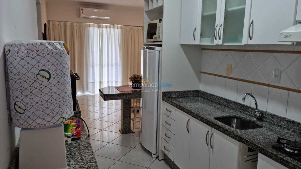Apartamento para aluguel de temporada em Bombinhas (Praia de Bombas)