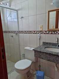 Apartamento em condomínio fechado com piscina