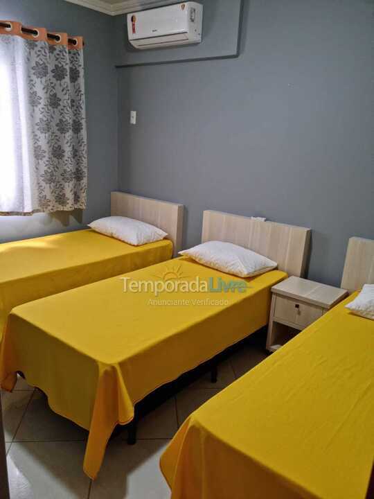 Apartamento para aluguel de temporada em Bombinhas (Praia de Bombas)