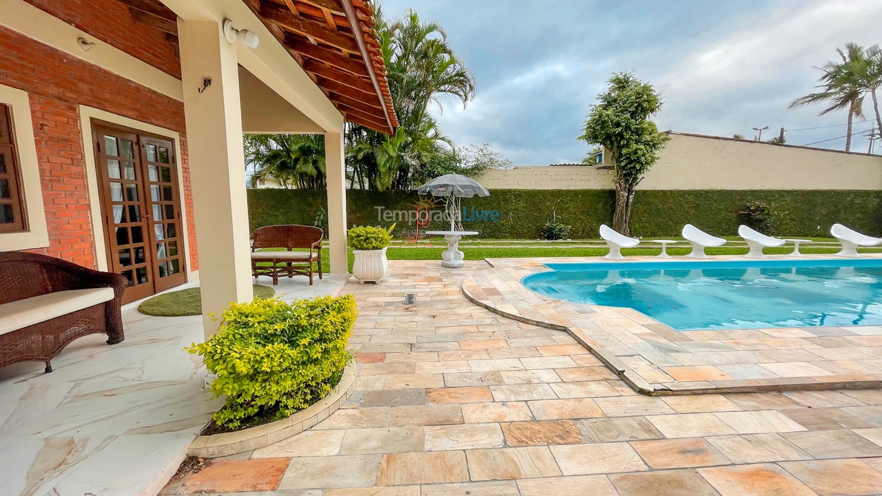 House for vacation rental in Bertioga (Praia do Indaiá)